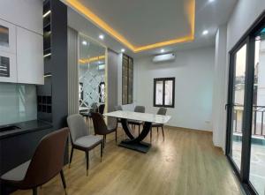 Bán nhà Khương Trung, 50m ra phố chính, 15m ra ô tô, 54m2 giá 8 tỷ