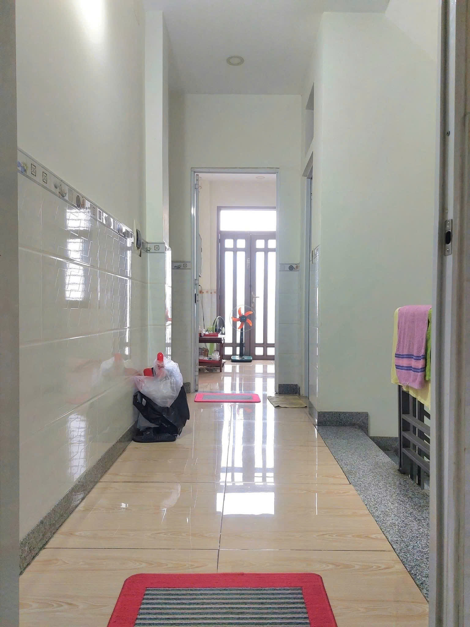 bán nhà gấp quận 11 nhà 4 tầng, sổ vuông, hẻm ô tô