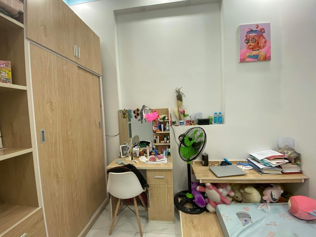 Bán nhà 3 tầng 70,2m2 trên đường Linh Xuân Thủ Đức chỉ có giá 6 Tỉ rưỡi