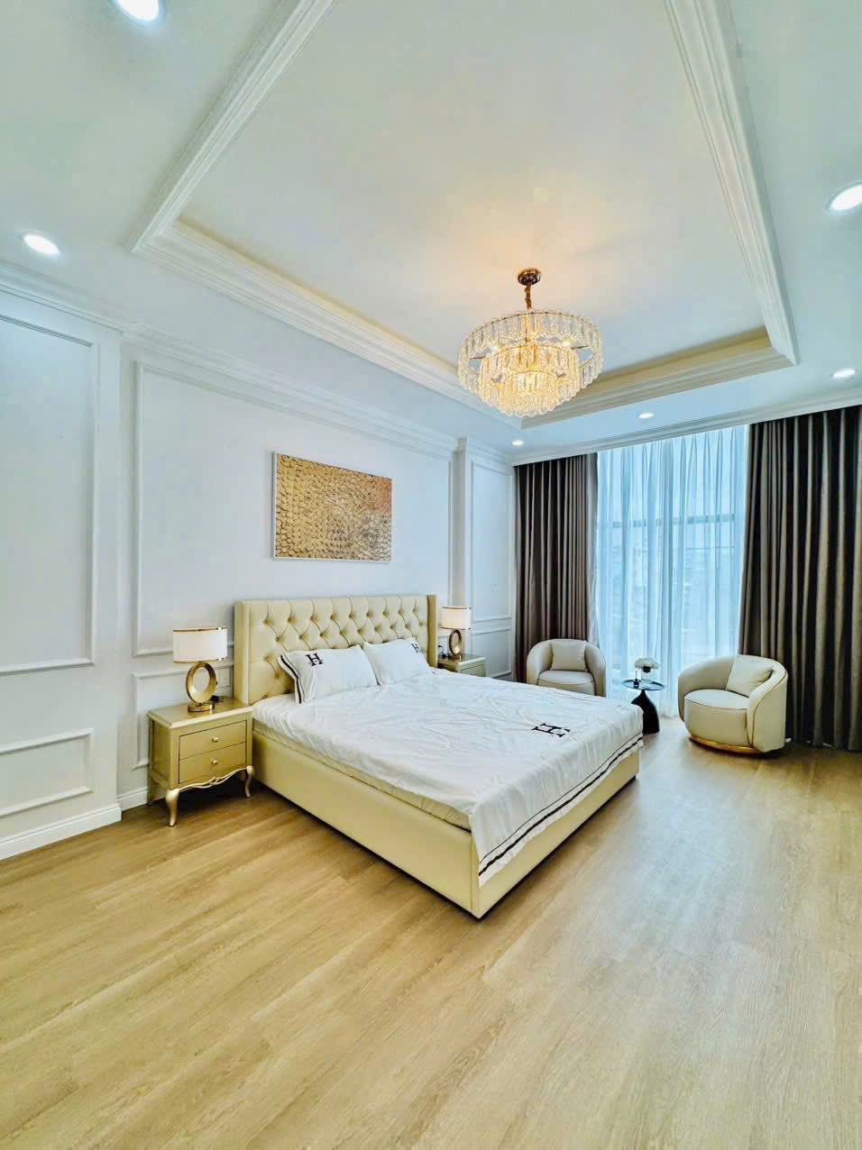 Cần bán nhà Hoàng Mai - 5 tầng - mặt tiền 4.4m - ô tô 50m - hàng xóm Feliz Homes - trước nhà thoáng