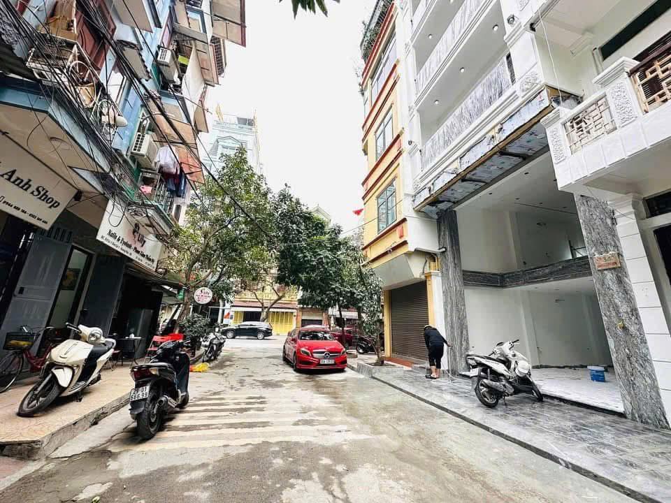 Bán nhà trung tâm quận Hoàng Mai_54m2_phân lô_ô tô ngủ trong nhà_thiện_thang máy_full nội thất_kinh doanh tốt_