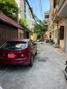 Cần bán nhà Hoàng Mai - 5 tầng - mặt tiền 4.4m - ô tô 50m - hàng xóm Feliz Homes - trước nhà thoáng