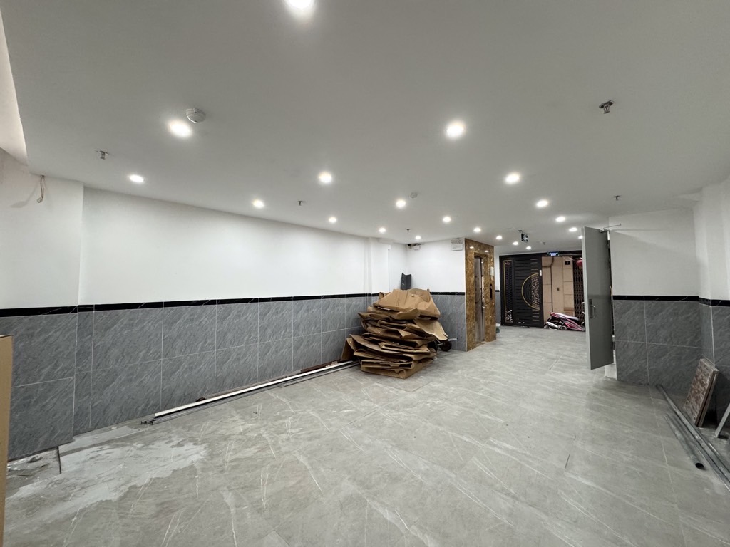 CĂN HỘ DỊCH VỤ DÒNG TIỀN 1.5tỷ/1 năm. 8 tầng thang máy 18 phòng khép kín