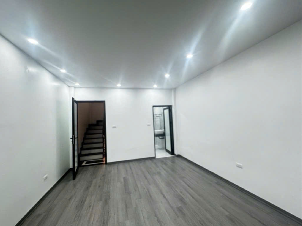 SIÊU PHẨM - NHÀ ĐẸP LUNG LINH - NGỌC TRÌ - THẠCH BÀN