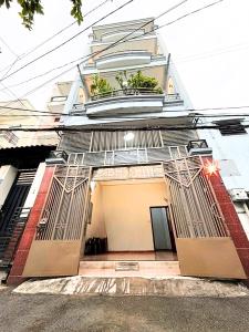 Cần bán gấp nhà hẻm xe hơi - Tiện nghi, vị trí đẹp Bình Thạnh