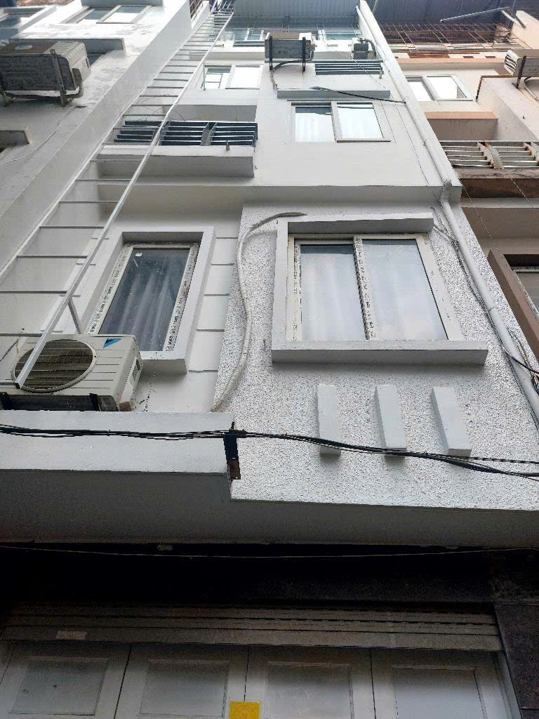 BÁN GẤP NHÀ YÊN HOÀ - CẦU GIẤY! GIÁ NHỈNH: 9 TỶ. CHO THUÊ DÒNG TIỀN 30TR/ THÁNG. CHỦ THIỆN CHÍ BÁN NGAY TRONG THÁNG! 