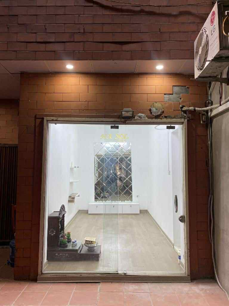 Bán nhà Triệu Việt Vương - Nhà mặt phố - 24m2 - 9.6 tỷ