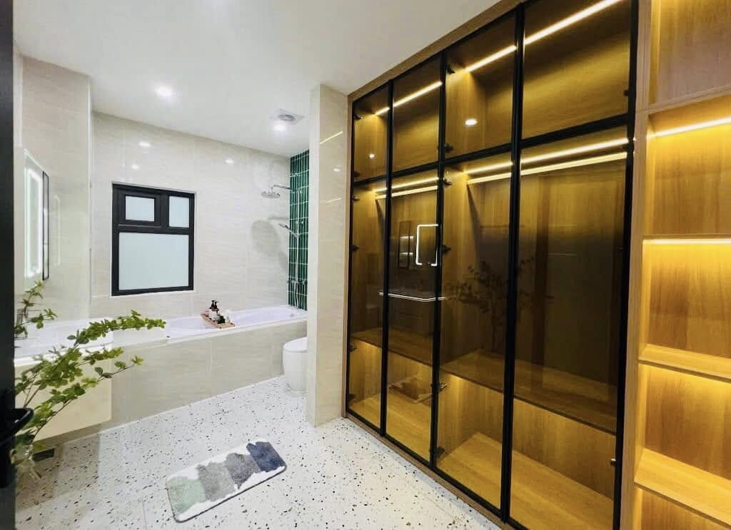 BÁN NHÀ LÔ GÓC 5 TẦNG – TRẦN KHÁT CHÂN  Giá: 9.3 tỷ – Sổ đỏ chính chủ