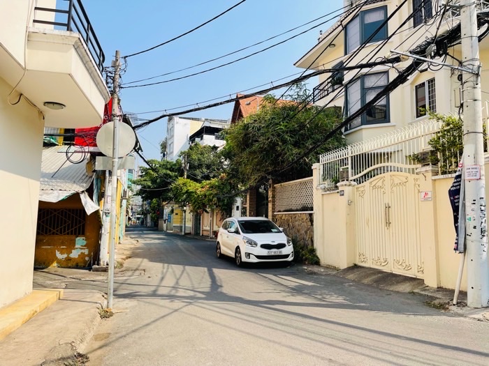 Bán nhà MẶT TIỀN 30m2 Quận PHÚ NHUẬN