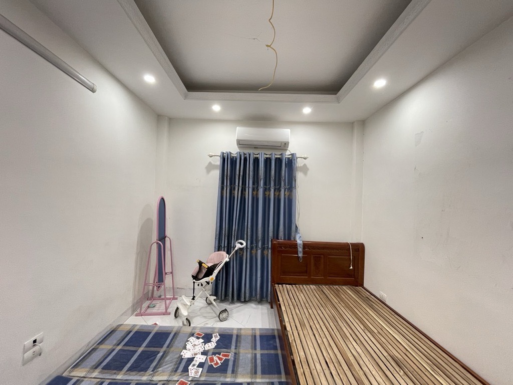 Phân Lô Ô tô đỗ cửa cực hiếm chỉ 5 tỷ bán gấp nhà 5 tâng