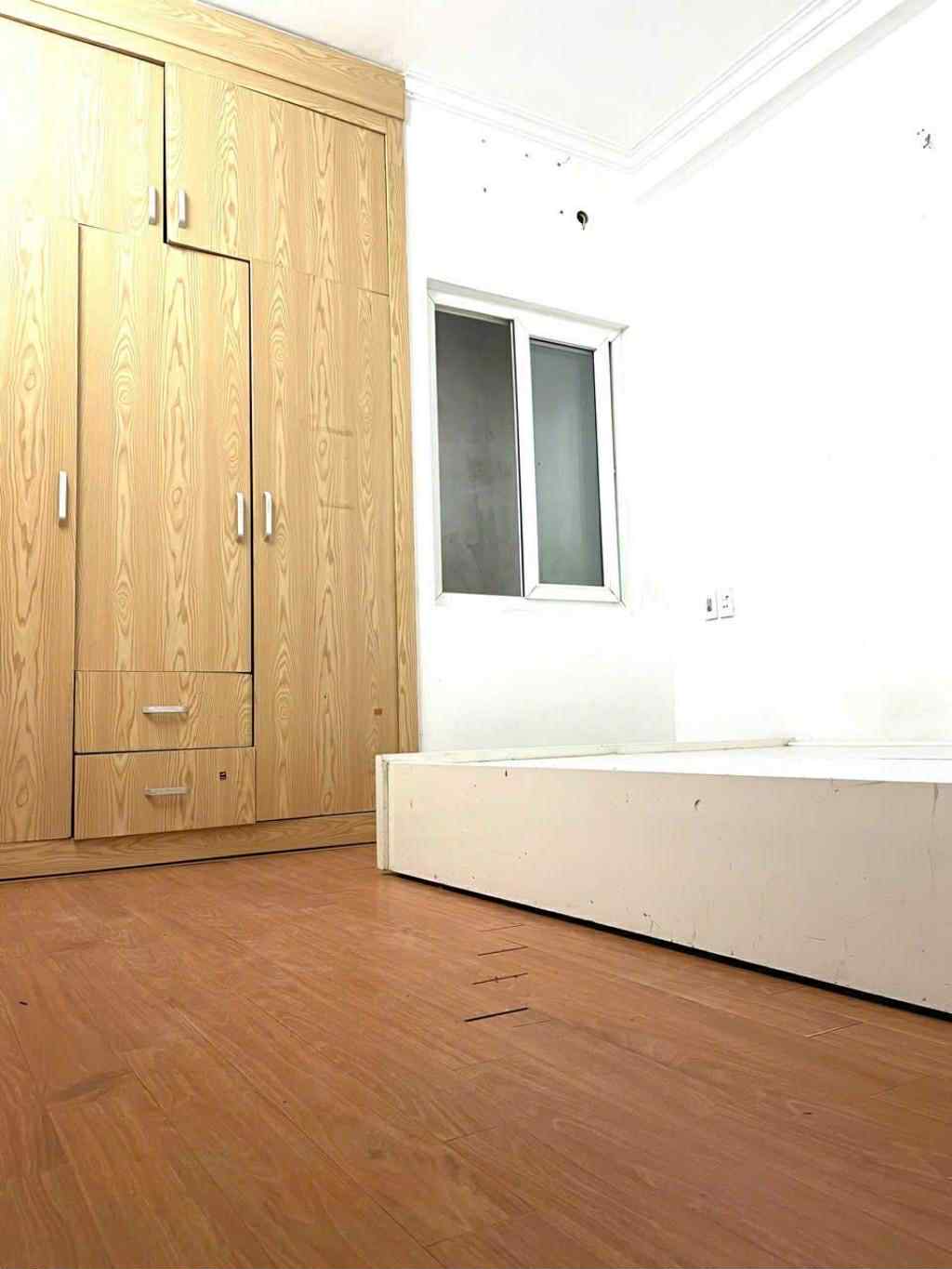 BÁN NHÀ TRIỀU KHÚC - DÂN XÂY NGÕ RỘNG - GẦN NHÀ VĂN HÓA TRIỀU KHÚC - 35M