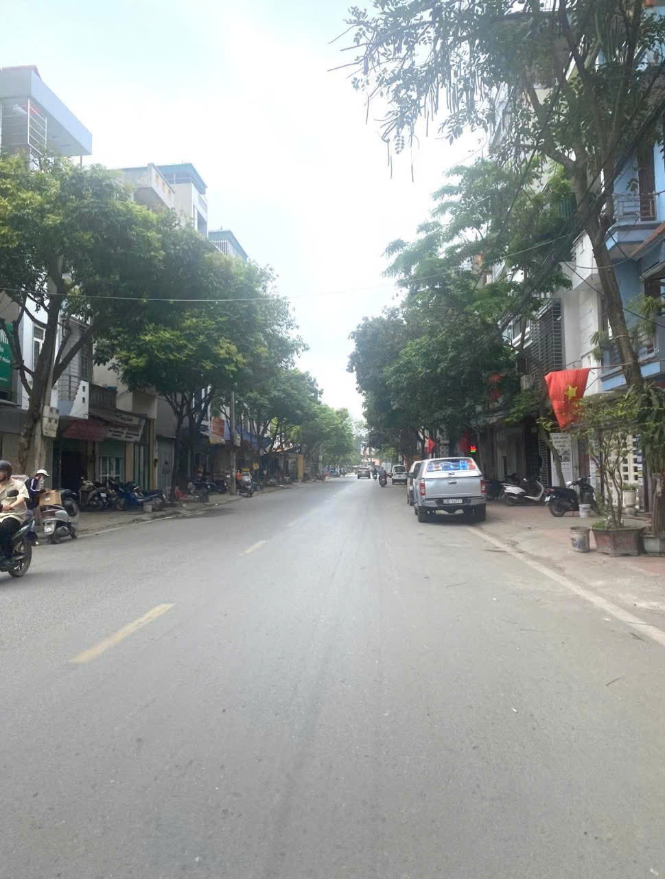BÁN NHÀ VĂN PHÚ - LÔ GÓC - Ô TÔ VÀO NHÀ - THANG MÁY- 36M2