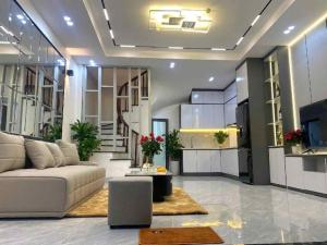 BÁN NHÀ TRIỀU KHÚC - DÂN XÂY - NỘI THẤT ĐẸP - 30M2 6.95 TỶ CÓ THƯƠNG LƯỢNG
