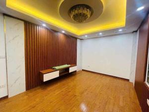 BÁN NHÀ TRIỀU KHÚC - 2 THOÁNG - 5 TẦNG - 35M - 6.8 TỶ