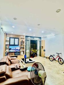 BÁN NHÀ TRIỀU KHÚC - NỞ HẬU - BA GÁC ĐỖ CỬA - 55M -6.7 TỶ