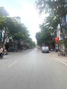 BÁN NHÀ VĂN PHÚ - LÔ GÓC - Ô TÔ VÀO NHÀ - THANG MÁY- 36M2