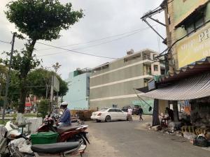 Khu chợ đêm hạnh thông tây