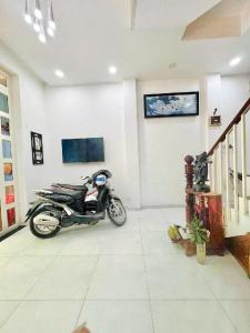 NHÀ LÊ VĂN QUỚI - 2 TẦNG - HẺM XE TẢI - CHỈ 3 TỶ