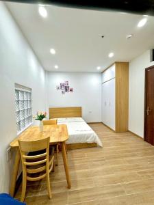 CCMN BÁCH KHOA 67M2 12 PHÒNG FULL PCCC 50TR/THÁNG 0812383898