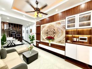 HƠN 10 TỶ NHÀ MỚI MINH KHAI 51M2 THANG MÁY Ô TÔ 20M TƯƠNG LAI MẶT PHỐ