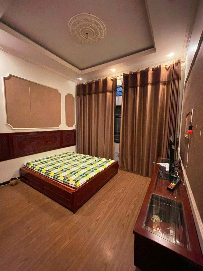 BÁN NHÀ 3 TẦNG, 3 MẶT TIỀN TRUNG TÂM QUẬN THANH XUÂN - 27.5M2 THỰC TẾ XÂY 57M2. GIÁ 6,2 TỶ SẴN SỔ GIAO DỊCH NGAY