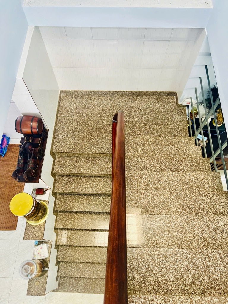 BÁN NHÀ ĐẸP KHU TÊN LỬA ĐƯỜNG 6M 70M2 NHỈNH 5 TỶ XÍU