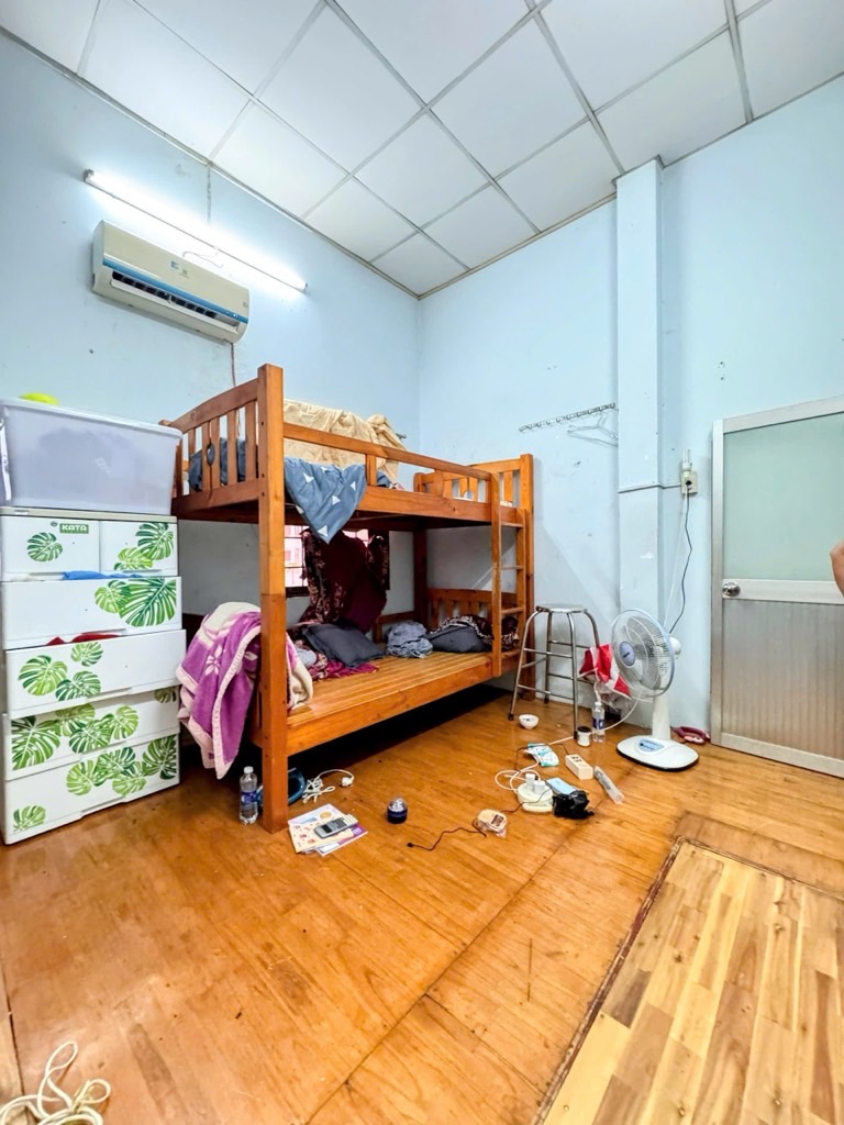 BÁN NHÀ KHU TÊN LỬA 48M2 ĐƯỜNG 6M THÔNG GẦN MẶT TIỀN ĐƯỜNG NHỈNH 4 TỶ