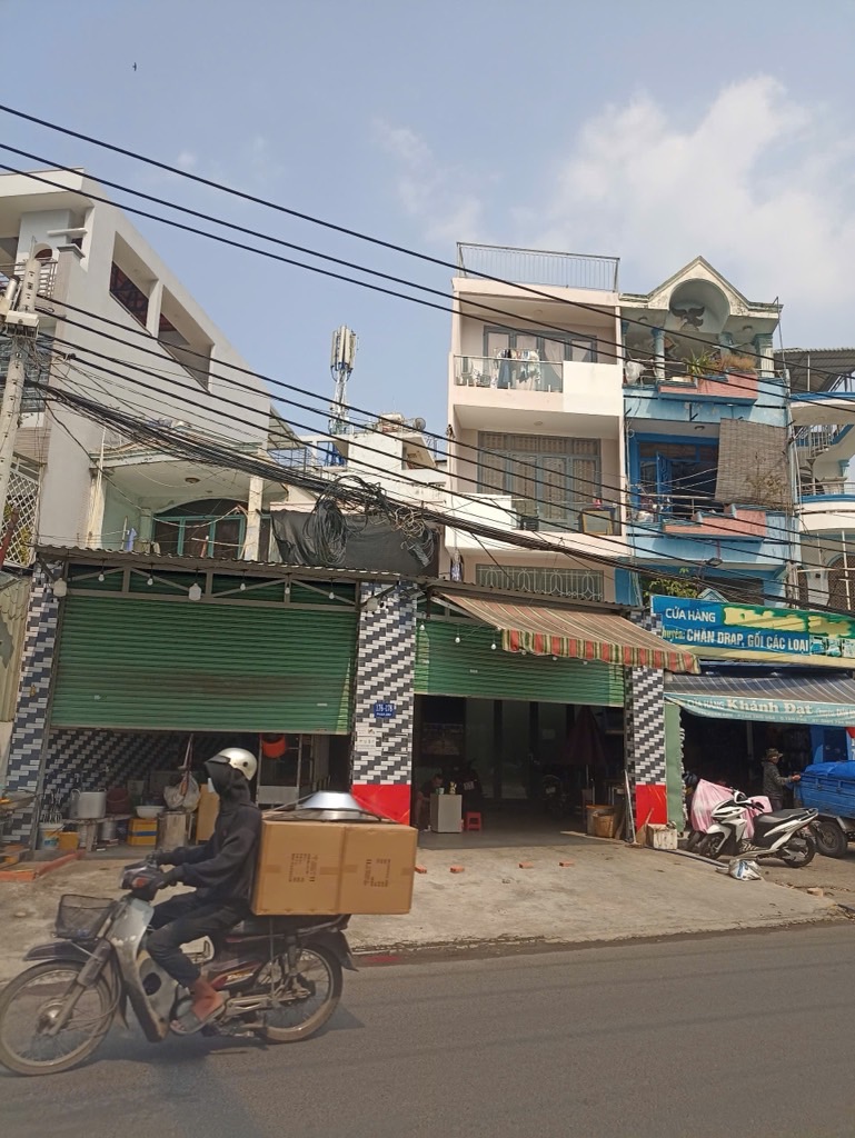 MẶT TIỀN KINH DOANH SÁT VÕ VĂN KIỆT, NGANG 18M, THU NHẬP 32 TRIỆU/THÁNG!  #tandatnhapho | 0918589234
