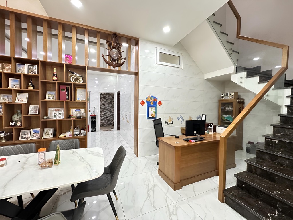 NHÀ MTKD TÊN LỬA NỐI DÀI, 4 TẦNG, NGANG 6M, 156M2, NHỈNH 17,5 TỶ!  #tandatnhapho | 0918.589.234