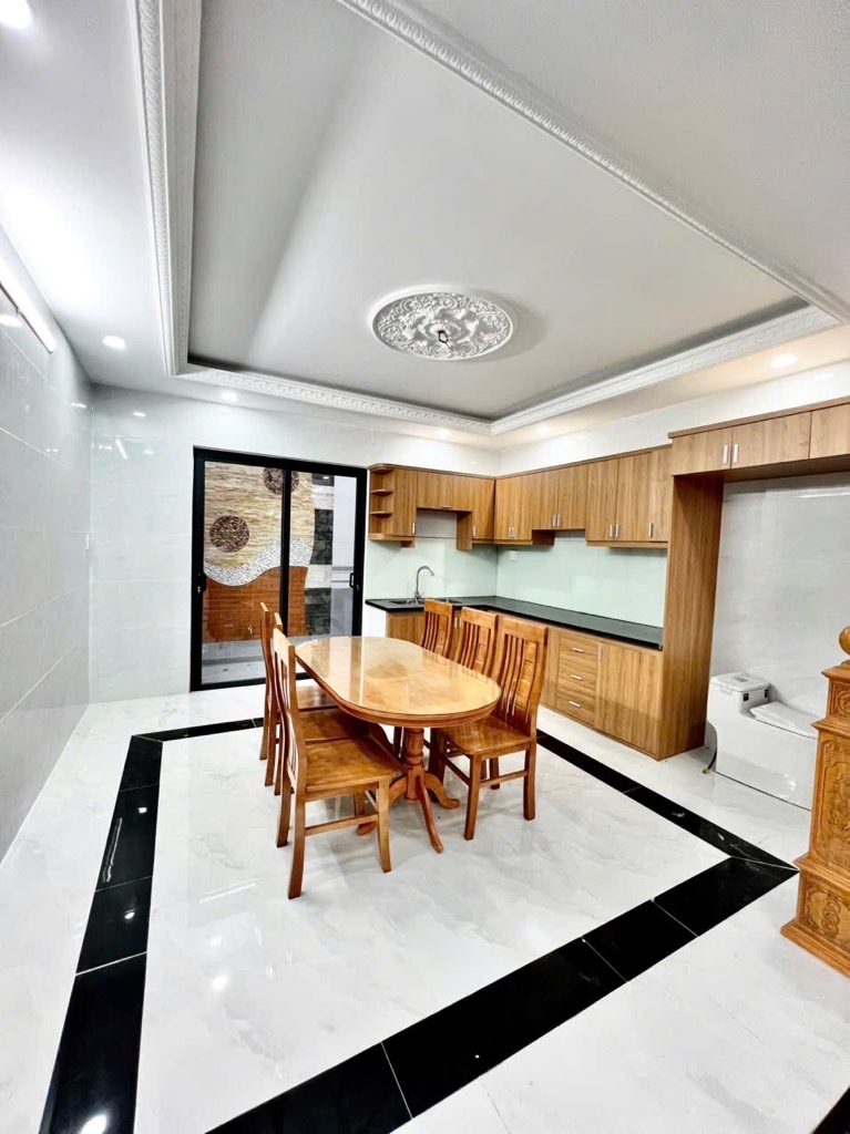 BÁN BIỆT PHỦ 6 TẦNG 128m2 NỘI THẤT SANG TRỌNG NGAY VÒNG XOAY VÕ VĂN KIỆT!tandatnhapho.com