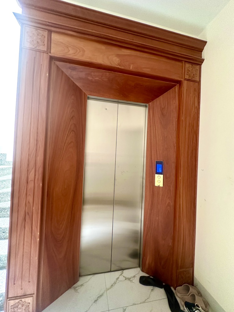 SIÊU PHẨM MTKD 5 TẦNG THANG MÁY BÌNH LONG 120 M2 DÒNG TIỀN 50 TR/TH #tandatnhapho 0918.589.234