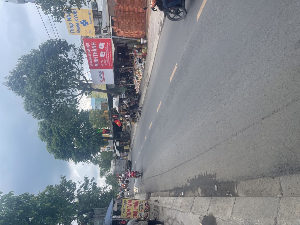 BÁN KHÁCH SẠN MẶT TIỀN ĐƯỜNG 10M GẦN CHỢ BÌNH CHÁNH DTSD 600M2 THU NHẬP 30TR/TH NHIK 8 TỶ   #tandatnhapho 0918.589.234