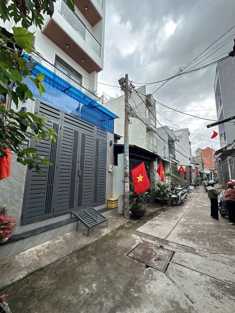 BÁN CĂN HỘ DỊCH VỤ 3 TẦNG SÁT KHU TÊN LỬA 140M2 NGANG KHỦNG 8M THU NHẬP 50TR/TH NHIK 6 TỶ  #tandatnhapho 0918.589.234