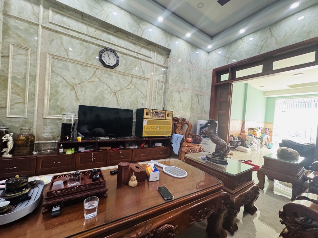 BÁN NHÀ 4 TẦNG THANG MÁY MẶT PHỐ KINH DOANH TÊN LỬA 160M2 NGANG 4,6M THU NHẬP KHỦNG