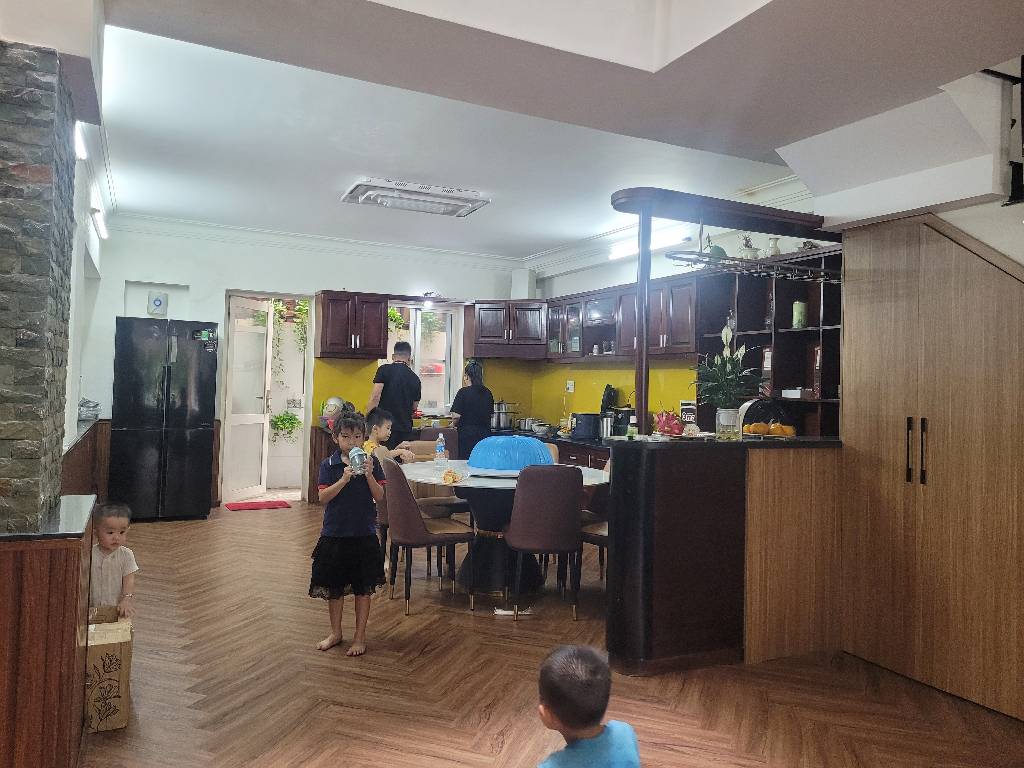 SIÊU PHẨM 4 TẦNG MẶT TIỀN KHU TÊN LỬA 180M2 NGANG KHỦNG 9M