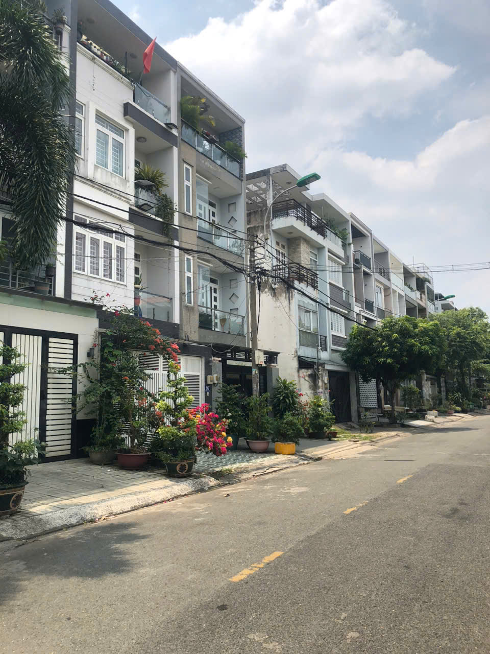 BÁN TÒA NHÀ CHDV MỚI ĐẸP 6 TẦNG NGANG KHỦNG 8M HẬU GIANG THU NHẬP 1,5 TỶ/NĂM NHỈNH 25 TỶ