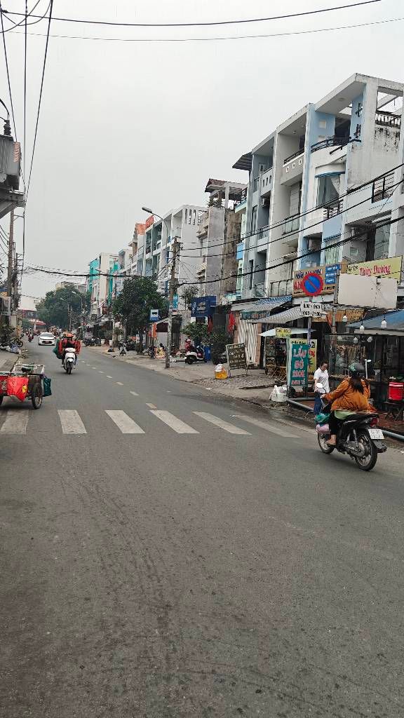 SIÊU PHẨM 4 TẦNG MẶT TIỀN KINH DOANH TRUNG TÂM TÊN LỬA 120M2 NGANG KHỦNG 6M