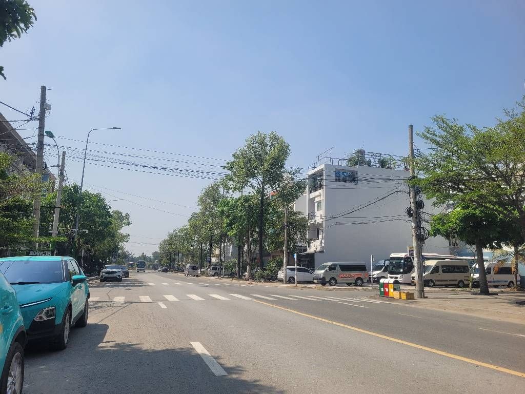 SIÊU PHẨM MẶT TIỀN KINH DOANH 4 TẦNG KHU TÊN LỬA 126M2 NGANG LỚN 6M THU NHẬP TỐT