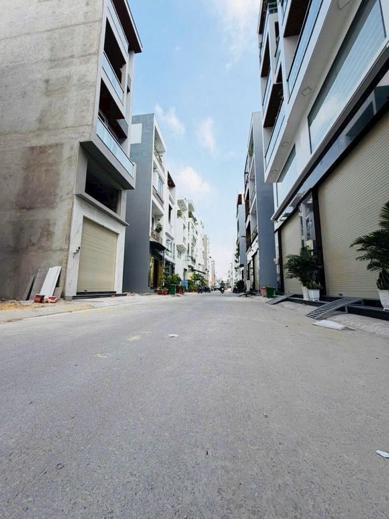 MẶT TIỀN KINH DOANH 3 TẦNG SÁT VÕ VĂN KIỆT 80M2 ĐƯỜNG 12M NHIK NHẸ 8 TỶ