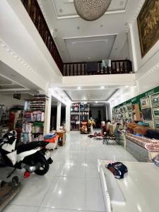 BÁN NHÀ 5 TẦNG KHU TÊN LỬA DT KHỦNG 412M2 THU NHẬP 150TR/TH