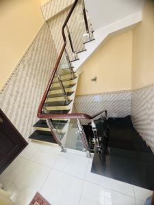 BÁN CHDV CAO CẤP KHU VIP TÊN LỬA 4 TẦNG 10 PHÒNG ĐƯỜNG 10M THU NHẬP 50TR/TH