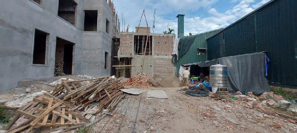 Bán Lô 9 Căn Tây tự, Thượng cát, rộng rãi, nhà mới, có thang máy, ngõ ô tô quay đầu, yên tĩnh.