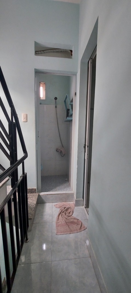 Nhà 1 trệt 2 lầu, 4 phòng trọ, vị trí trung tâm, 99m2, sổ hồn riêng, nhỉnh 8 tỷ