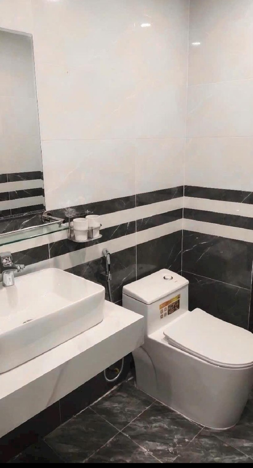 BÁN NHÀ THANH OAI 5 TẦNG,Ô TÔ ĐỖ CỬA
