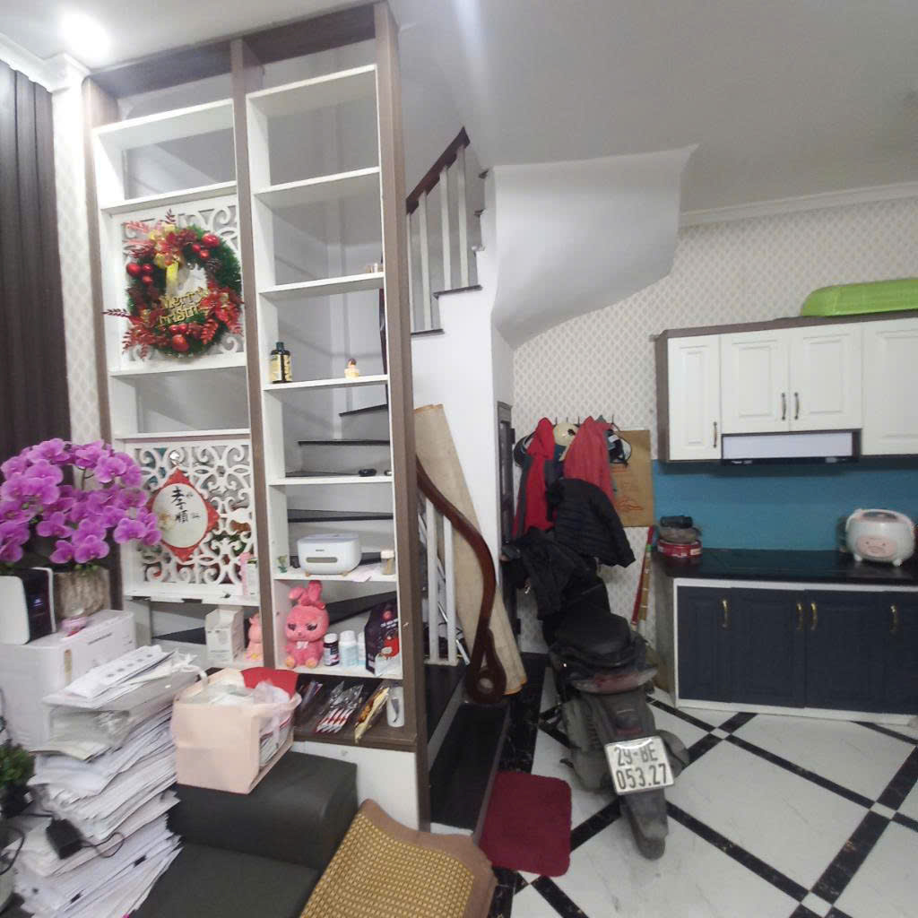 Nhà mặt ngõ, phố Phan Đình Giót , Trung tâm Hà Đông; 31 m2; Giá chưa đến 7 tỷ.