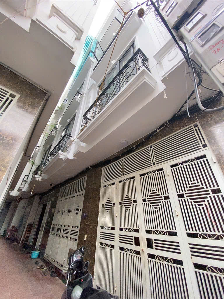 Nhà mặt ngõ, phố Phan Đình Giót , Trung tâm Hà Đông; 31 m2; Giá chưa đến 7 tỷ.