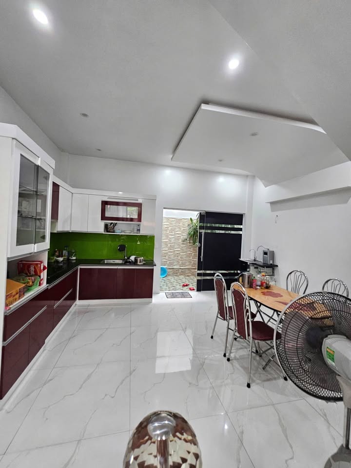 Nhà Đẹp - Giá Đẹp tại ngõ 68 Nguyễn Văn Linh, Thạch Bàn, Long Biên
