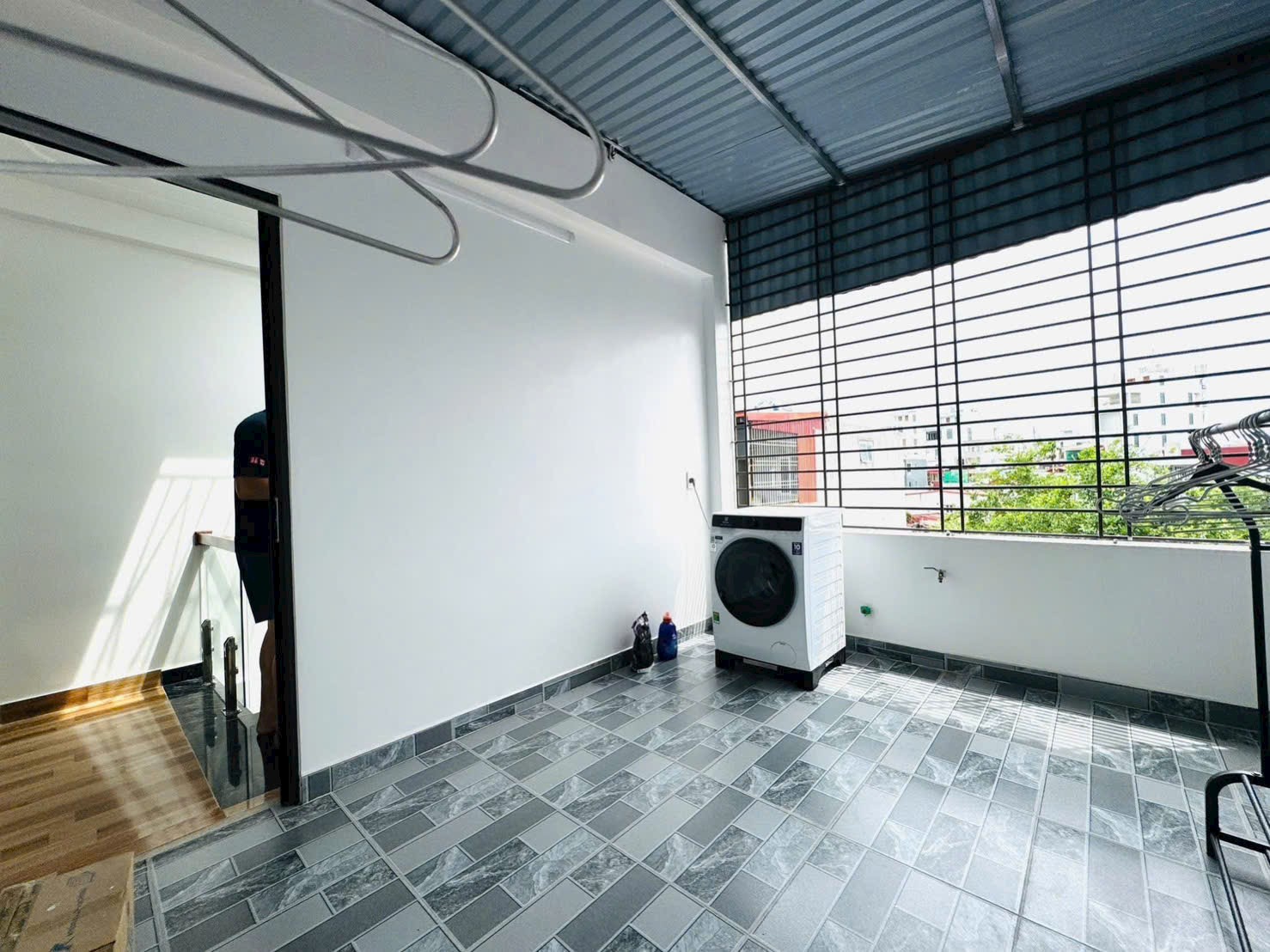 Nhà Mặt Ngõ Thạch Cầu - Long Biên