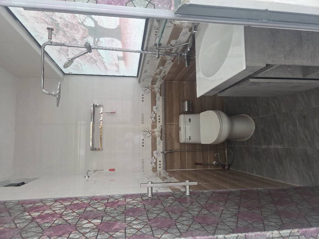 Chỉ 5.3.t.y có ngay nhà 3 lầu - xe hơi ngủ trong nhà - đường số 8, Bình Tân - SHR - vào ở ngay