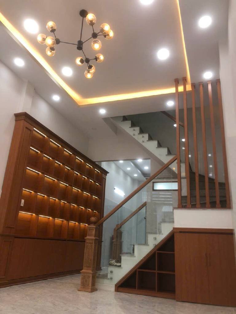 Chỉ 5.3.t.y có ngay nhà 3 lầu - xe hơi ngủ trong nhà - đường số 8, Bình Tân - SHR - vào ở ngay